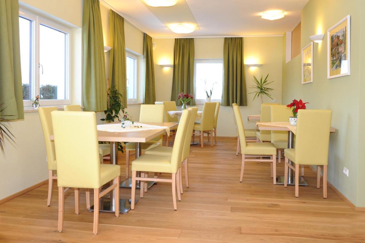 Pension Sommerauer Hallein Bagian luar foto