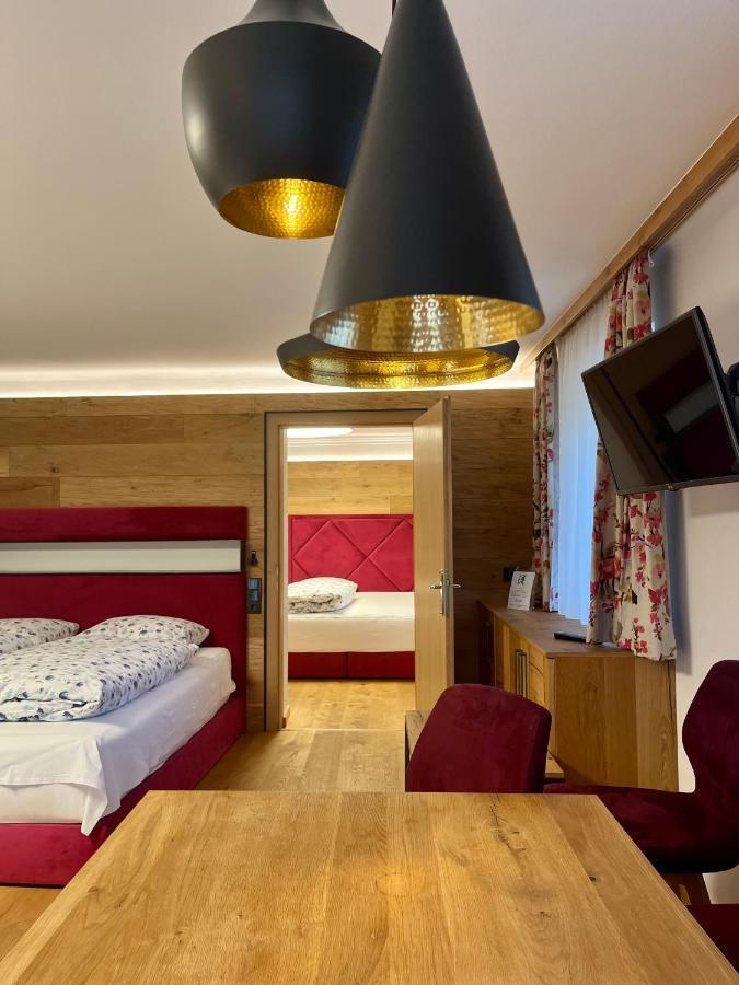 Pension Sommerauer Hallein Bagian luar foto